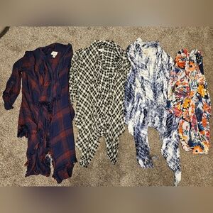 All Ladies Medium Lot: 3 Knox Rose cardigans/shrugs, 1 kimono. Comfy!